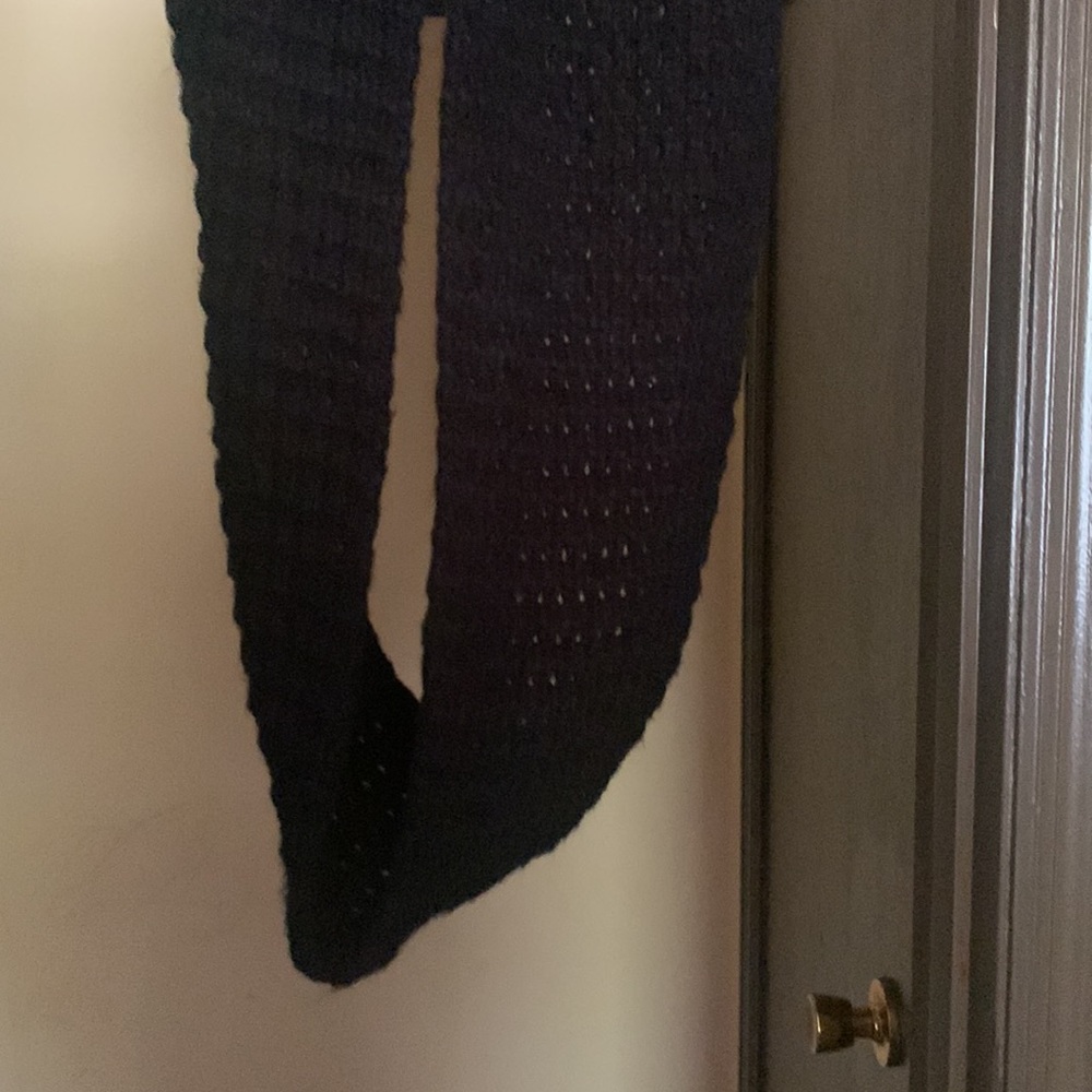 Scarf 🧣 - Picture 3 of 3